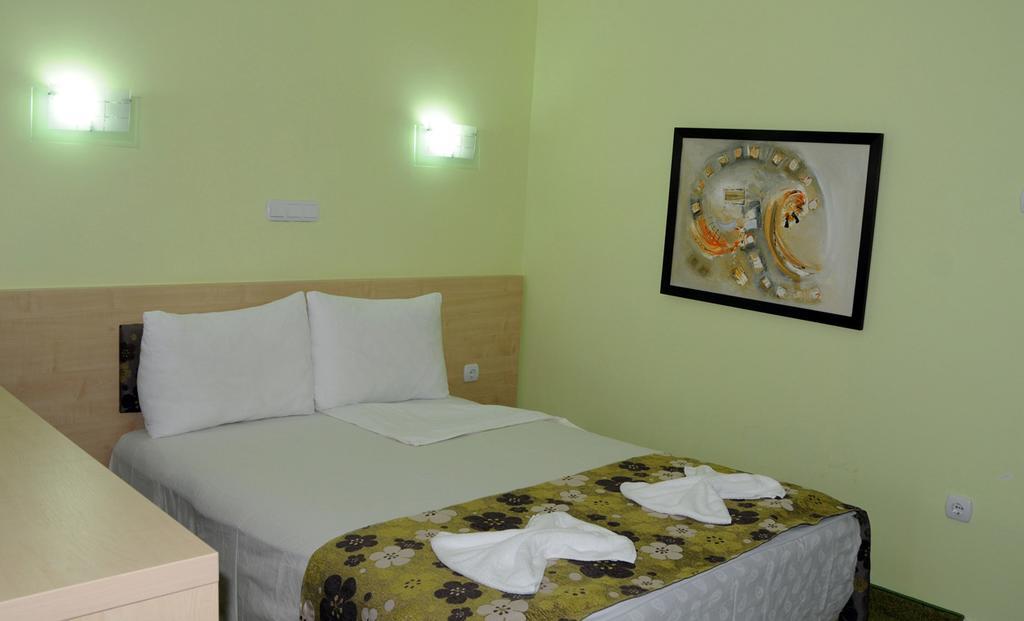 Hotel Klimetica Ohrid Bilik gambar